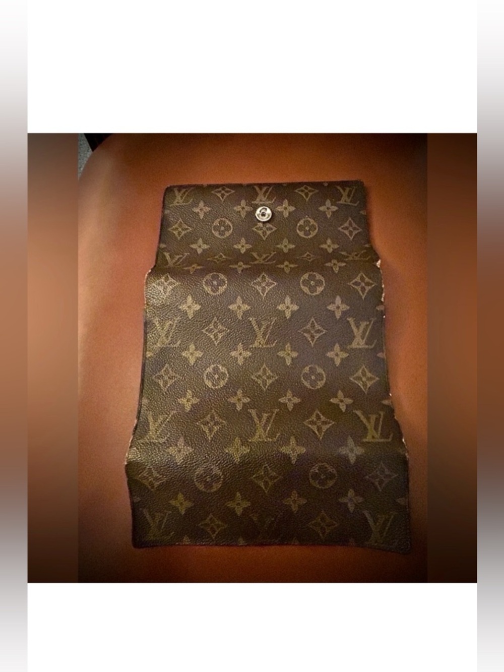 LOUIS VUITTON Vintage LV Monogram Canvas Bifold Wallet Made in France MSRP $800 - Picture 5 of 16